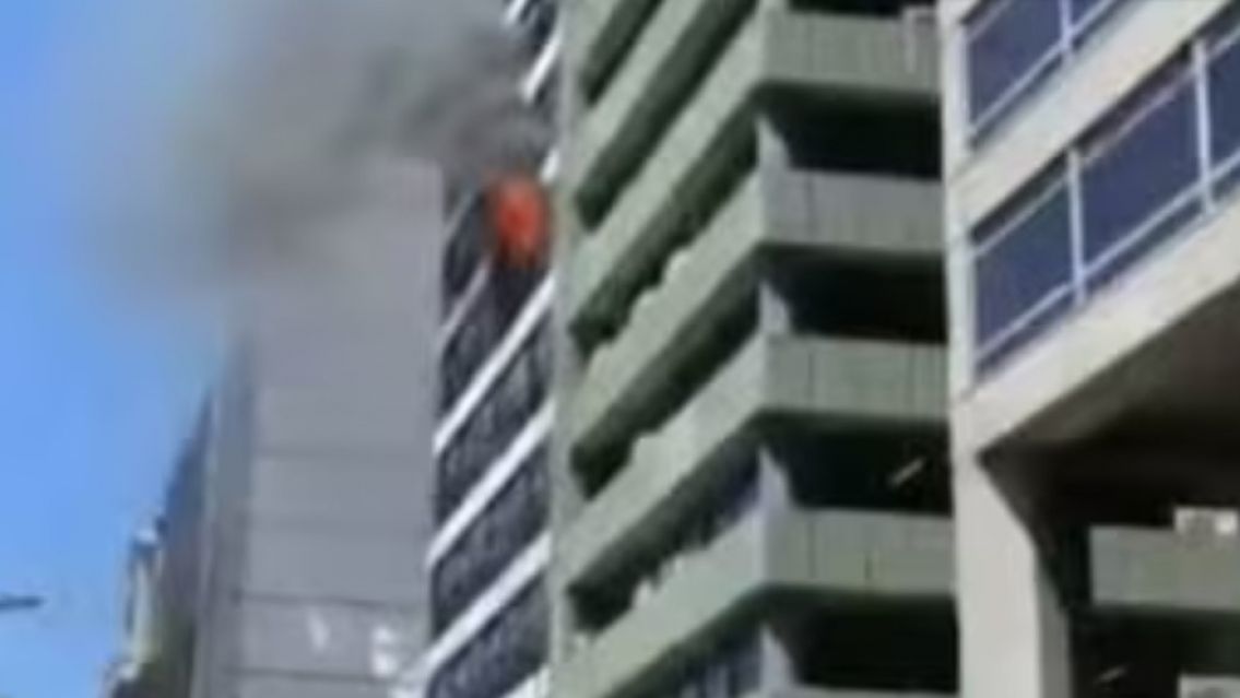 URGENTE: Se incendia el Ministerio de Trabajo