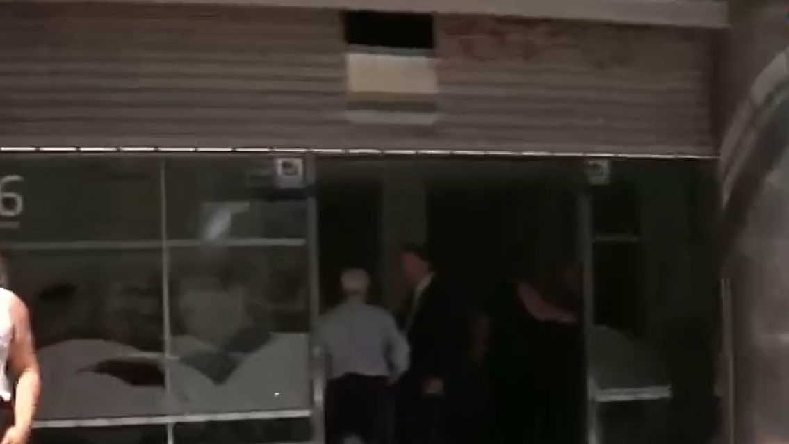 Se desplom� un ascensor de un edificio: hay 4 heridos