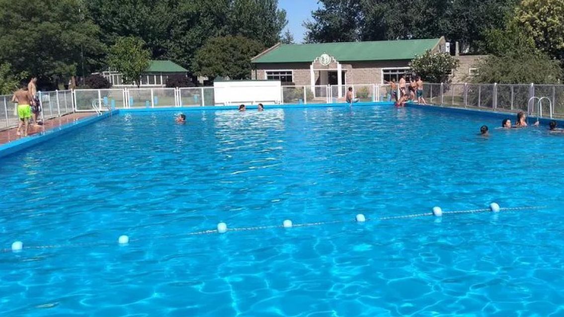 Murió un nene después de caer a una pileta: los tristes detalles