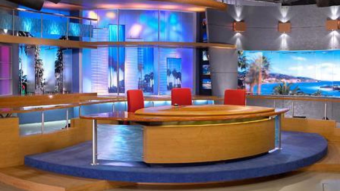 Famos�sima conductora de tv choc� contra un auto estacionado y se neg� a hacerse el test de alcoholemia