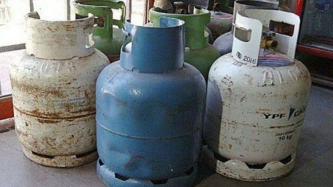 Duro golpe a los que menos tienen: El precio de la garrafa por las nubes