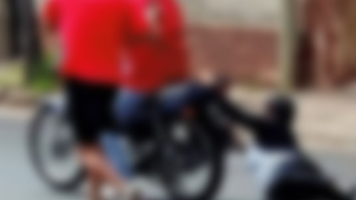 Terrible robo en Palpal�: motochorros arrastraron a una mujer 