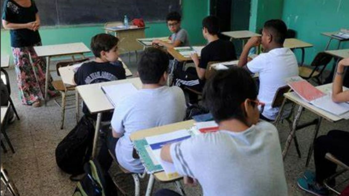 Ingreso a primer año en Jujuy: informaron las escuelas con sobredemanda y las que tienen vacantes