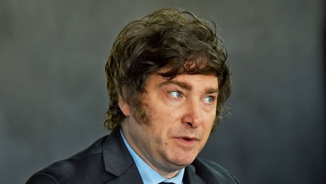 ¿Vuelve el impuesto a las ganancias?: Milei prepara un DNU y un paquete de reformas