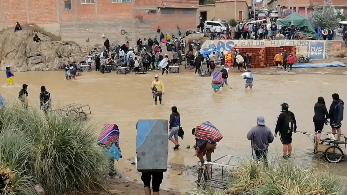 Milei orden� cerrar los pasos ilegales en La Quiaca: En Bolivia est�n furiosos
