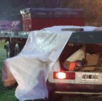 Iba al trabajo, despist&oacute;, se incrust&oacute; debajo de un acoplado y muri&oacute;