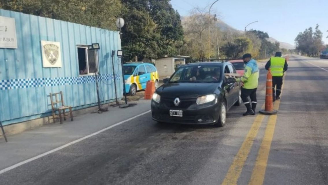 La VTV y el seguro vehicular dejarían de ser obligatorios tras el DNU presidencial
