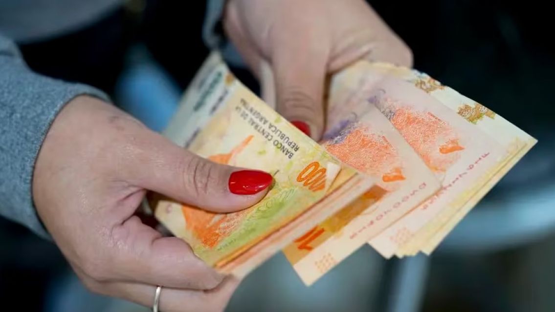 Bono para empezar el a�o: El 5 de enero cientos de juje�os recibir�n 100 mil pesos