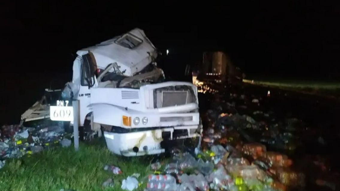 Brutal choque entre dos camiones se cobr� la vida de los dos choferes