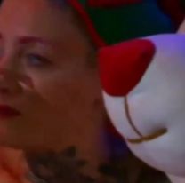 Gran Hermano: Furia le ofreci&oacute; un trago a dos peluches durante la fiesta navide&ntilde;a