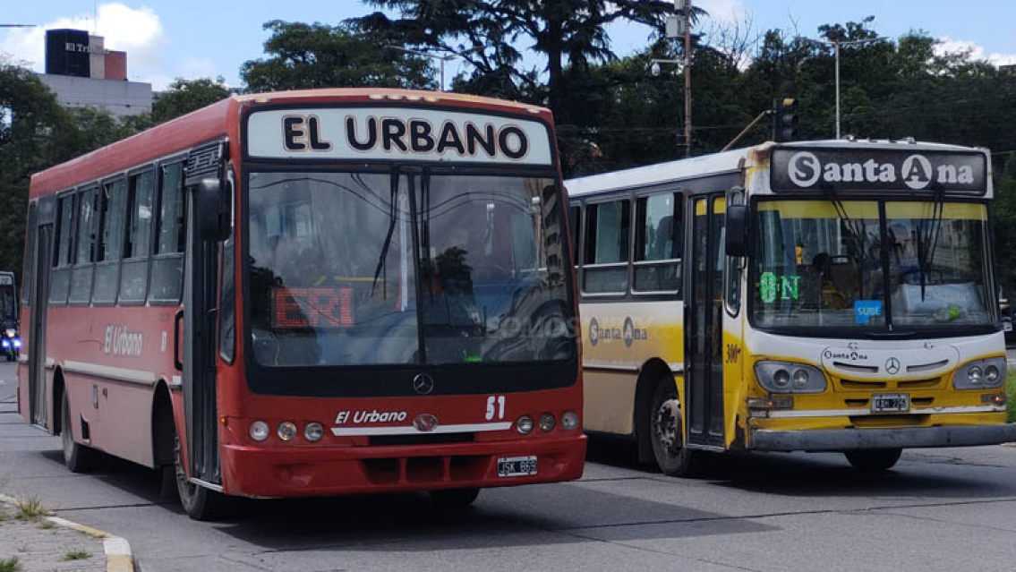 Atención trasnochados: En Navidad los bondis arrancarán a las 17