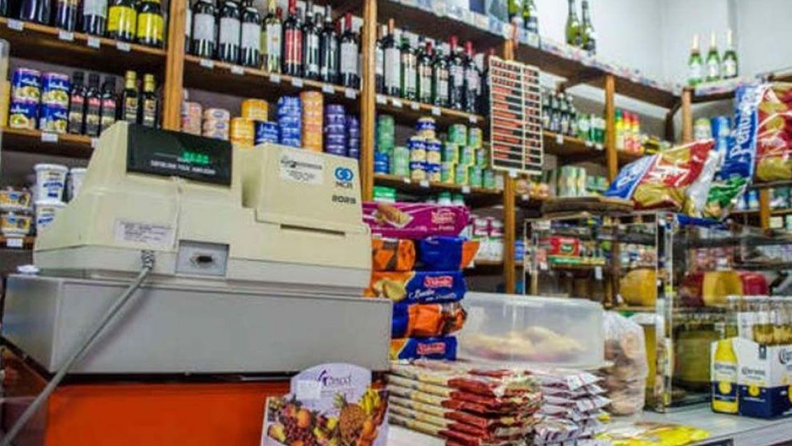 A horas de la Navidad, asesinaron a un juje�o en una despensa de barrio