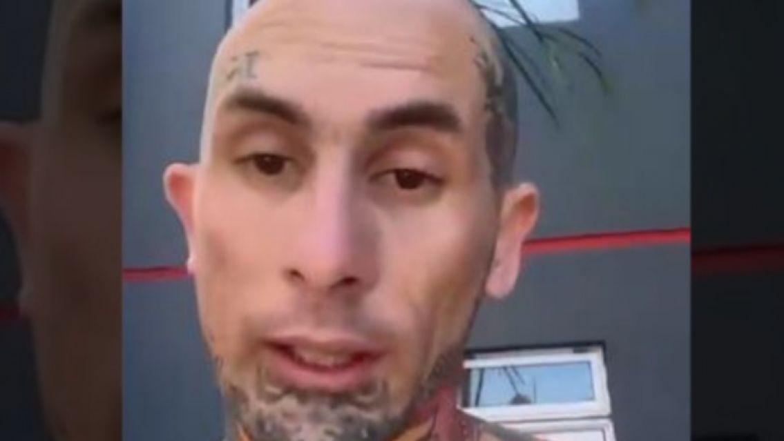 Se accidentó cantante de Ke Personajes: volcó en una esquina