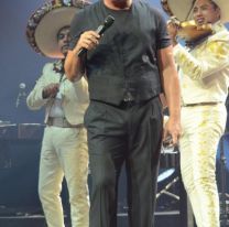 "Es el!!: Juje&ntilde;a se encontr&oacute; a cantante mexicano comprando lech&oacute;n para Navidad