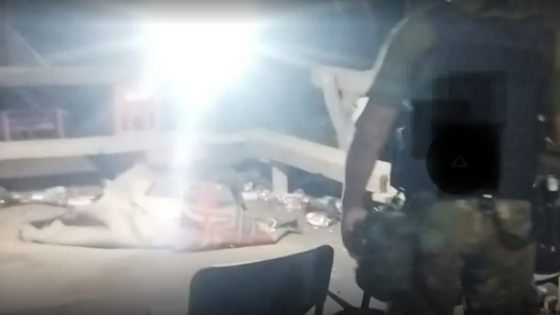 A horas del brindis de Navidad, lleg� una denuncia al 911 y as� encontraron a una familia