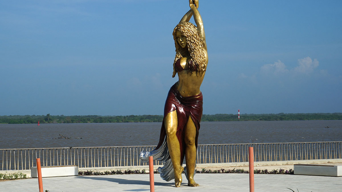 �Est� lograda? As� es la estatua gigante de Shakira en Colombia
