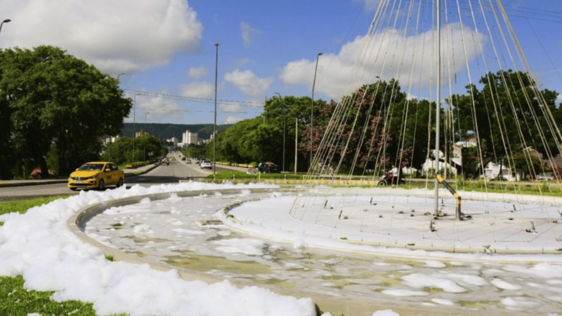 No es travesura, es delito: otra vez tiraron jabón en la fuente de Chijra