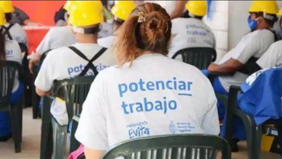 El gobierno de Milei suspendi� el pago de m�s de 4.500 planes Potenciar Trabajo