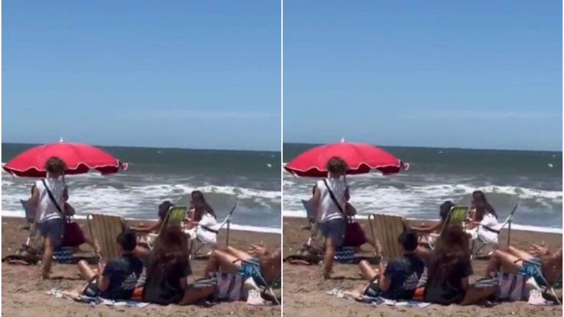 El hijo de Jimena Bar�n y Daniel Osvaldo vende pulseras en la playa 