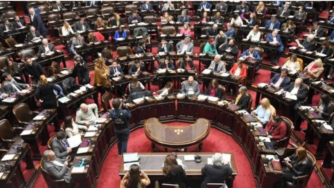 Se debate la Ley �mnibus con fuertes cr�ticas de la oposici�n al Gobierno