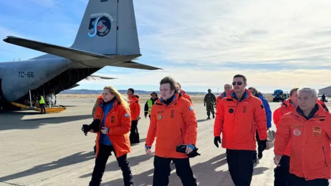 Javier Milei parti� rumbo a la Base Marambio en la Ant�rtida