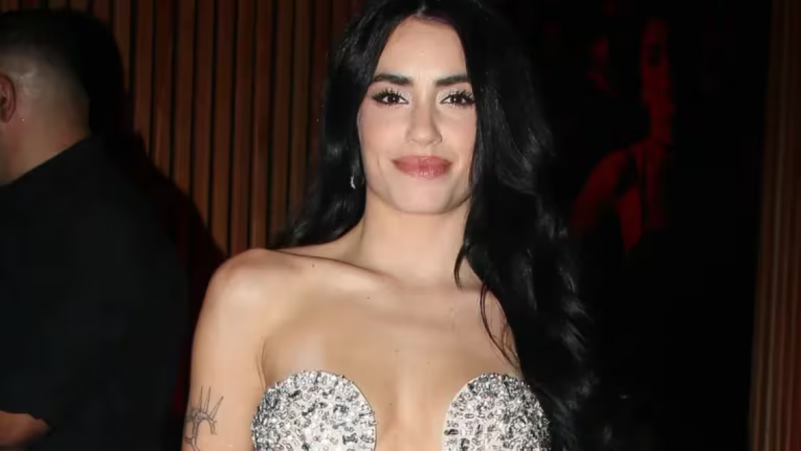 Tremendo cruce de verano, Pampita carg� contra Lali y la cantante, picante, le respondi� 