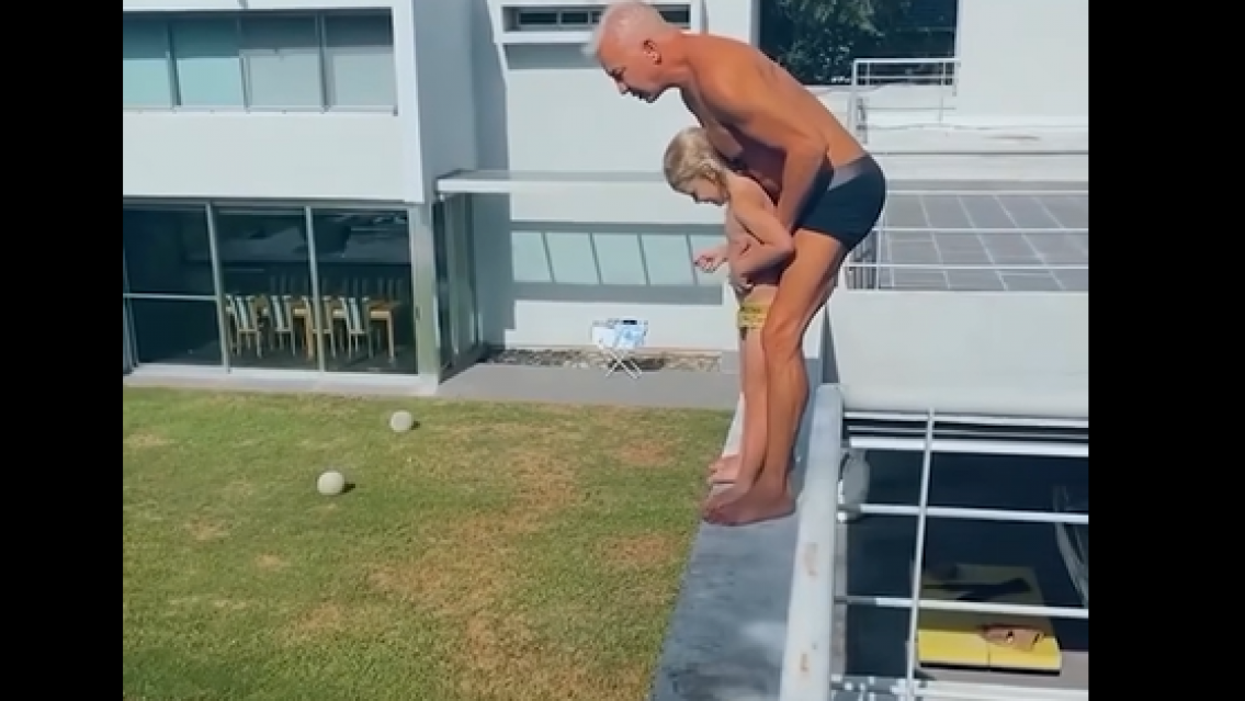 Bronca con Flavio Mendoza por hacerle esto a su hijo en la pileta: "No tiene vergüenza"