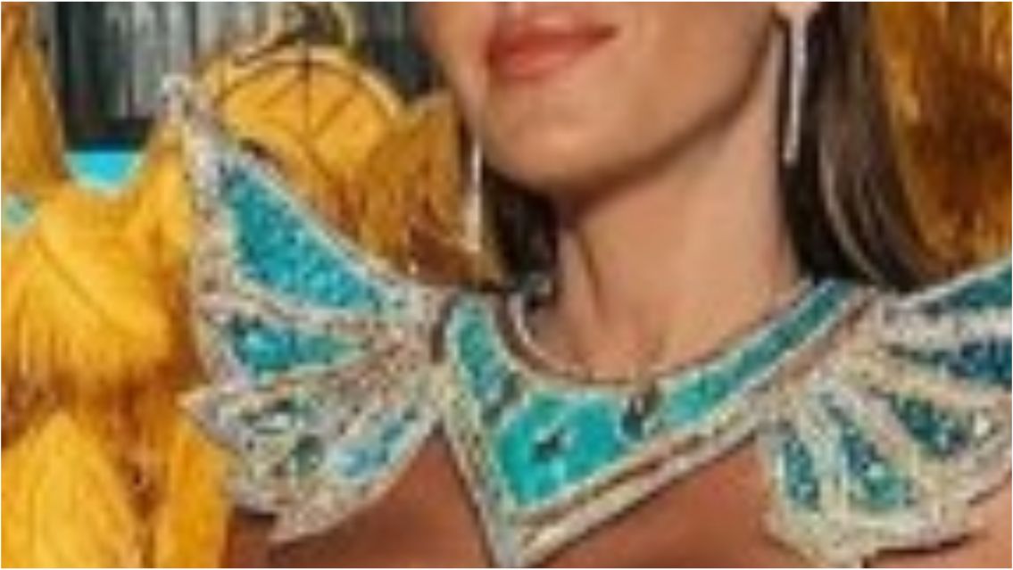 La esposa de un jugador de la selecci�n se gana la vida bailando en el corso