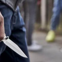 Violento robo en San Pedrito: lo agarraron por atrás y le abrieron la espalda