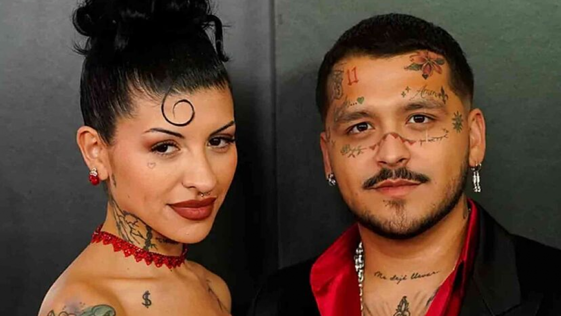 Sin ropa y en la cama, así festejó Cazzu el cumple de su novio Christian Nodal