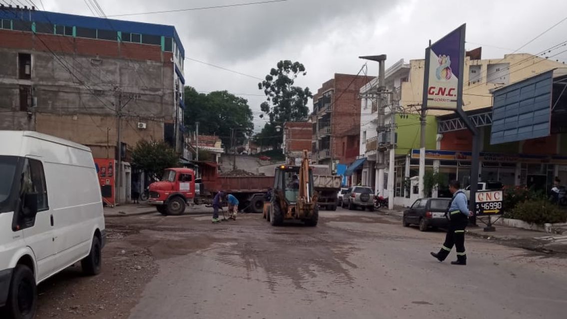 El d�a despu�s de la tormenta: Varias calles cortadas por limpieza