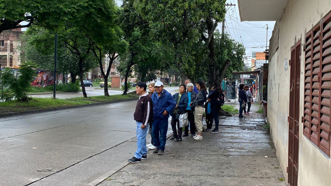 Paro de bondis  y caos en Jujuy: Los vecinos indignados con los taxis 