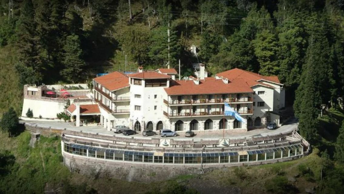 Cuánto cuesta ir al hotel Termas de Reyes: para dos personas con desayuno