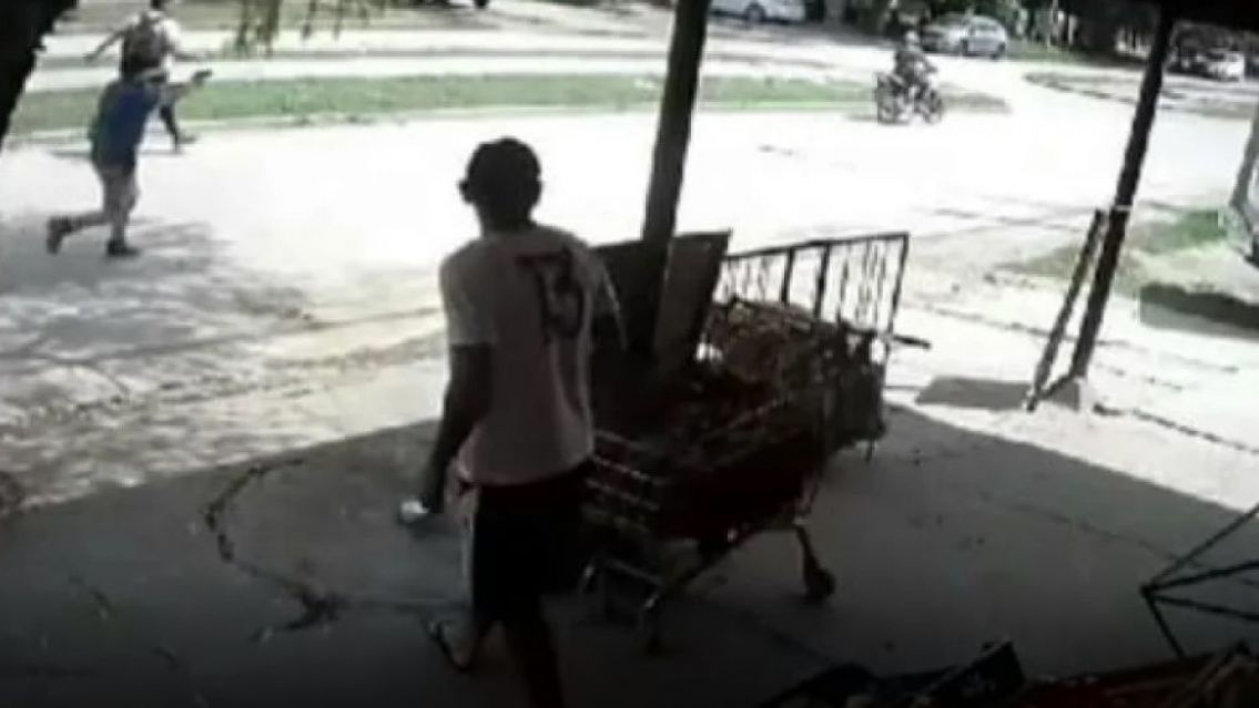 Polic�as balearon a mujer mientras persegu�an un narco: la mujer est� grave