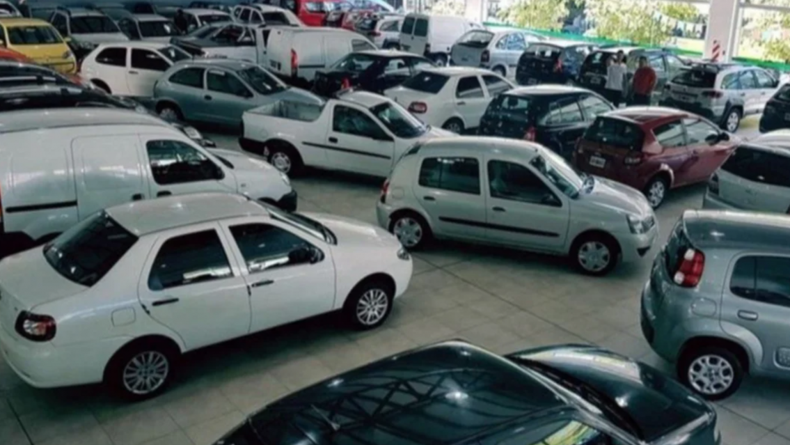 No hay plata para un cero: crece la venta de autos usados en Jujuy