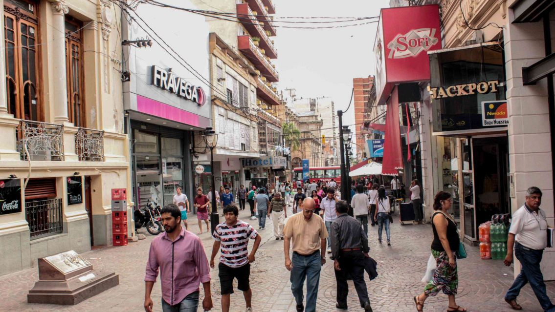 ¿Los comercios abren los días feriados en Jujuy?: la decisión que tomaron