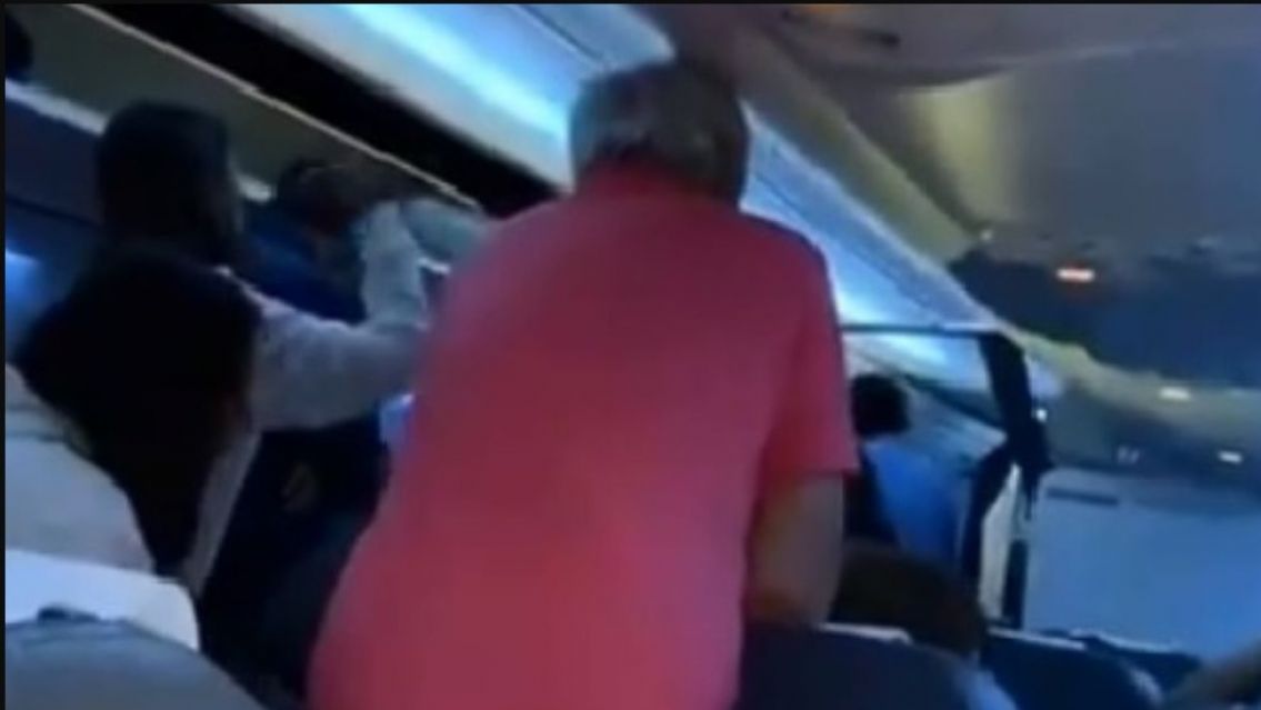 Alerta en el cielo: vuelo de Aerol�neas al norte notific� "riesgo de colisi�n inminente"