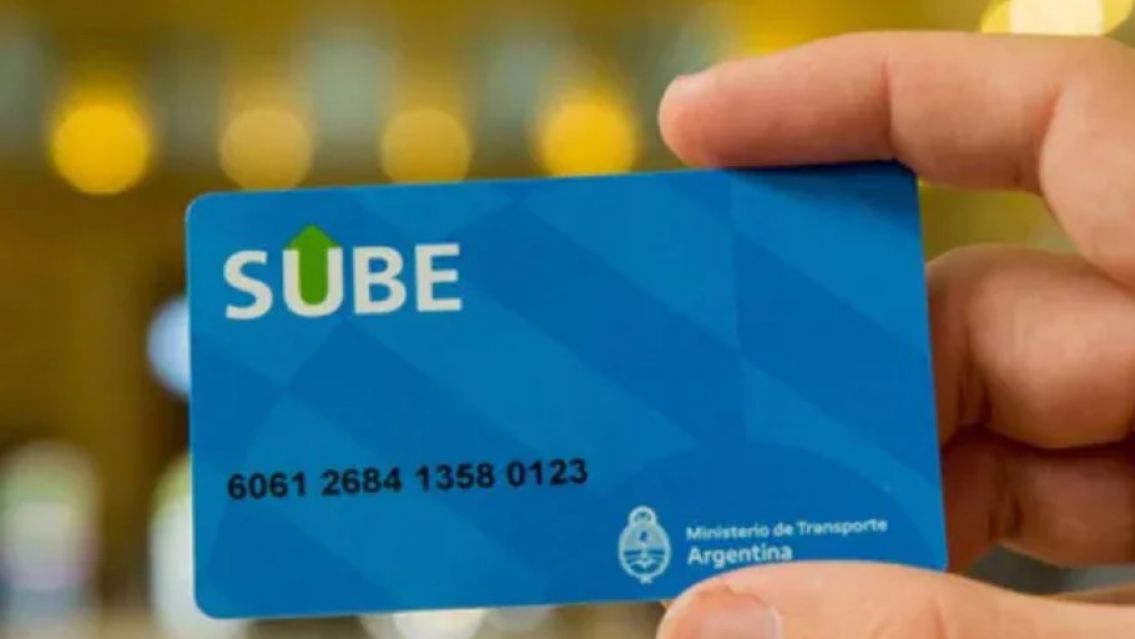 El Gobierno inform� aumentos de hasta el 250% en trenes y colectivos