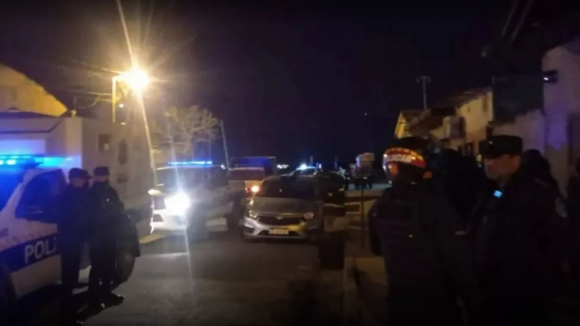 Apu�alaron en el ojo a un joven: quisieron robarle la mochila