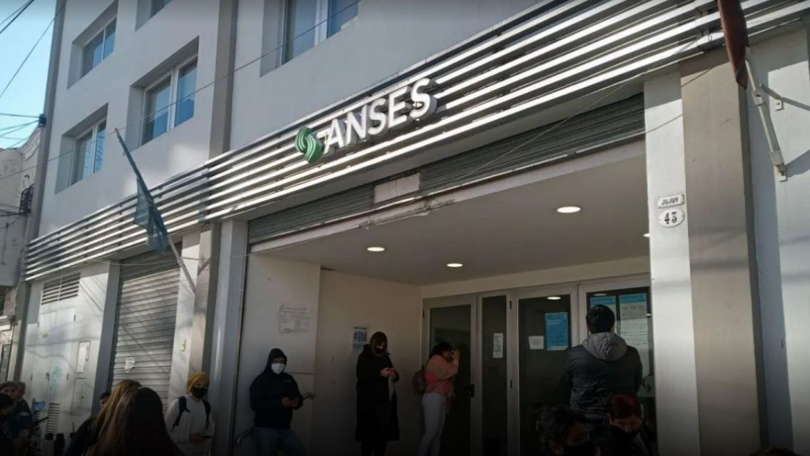 Cambios importantes para todos los que cobran AUH: esto dijo ANSES sobre las fechas