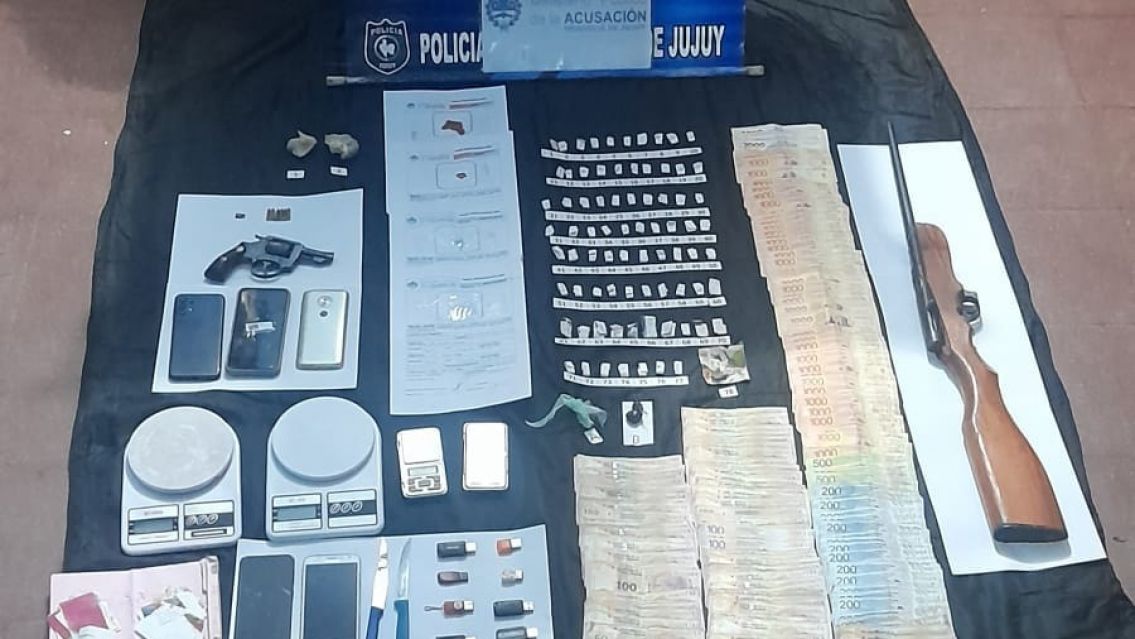 Allanaron tres casitas en Monterrico y encontraron un mont�n de drogas: De qui�nes eran