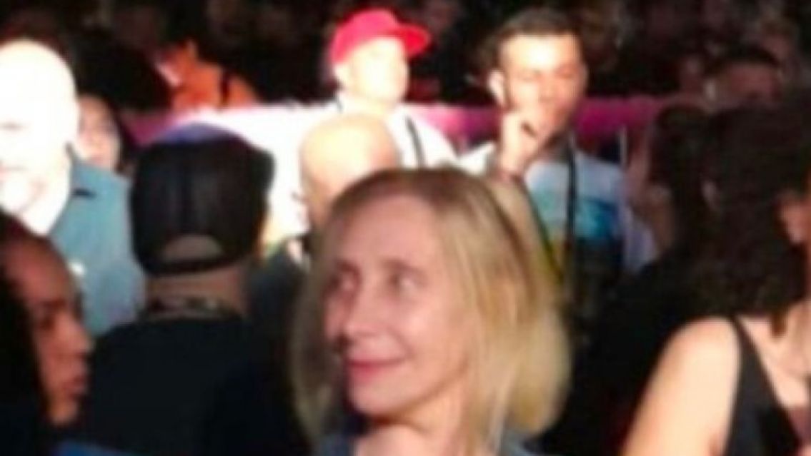 Escrachó a una mujer pensando que era Karina Milei y se metió en un gran problema