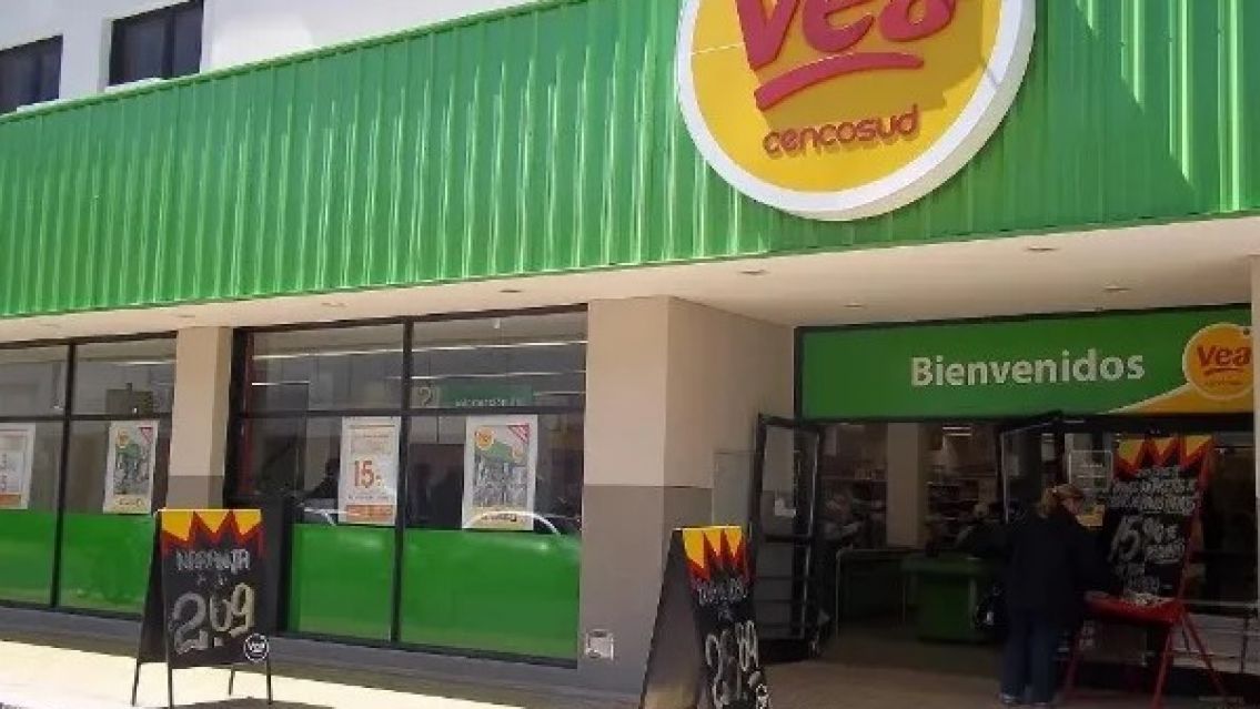 Defensa del Consumidor multó al súper Vea: esto descubrieron dentro