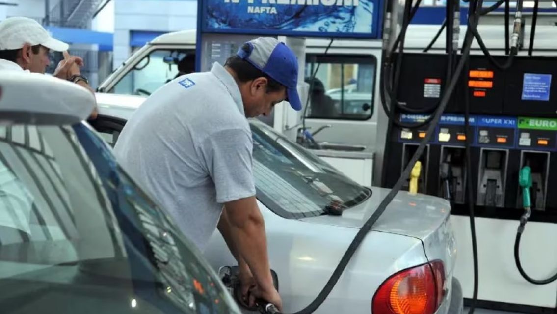 Aumento de la nafta: 7 trucos y consejos para ahorrar combustible
