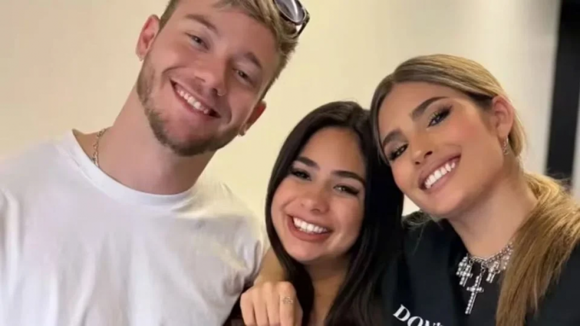 Juli Poggio y Nacho visitaron a la flamante mam� Daniela Celis, �qu� le regalaron a las bebas?