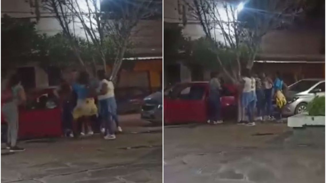 "Se le juntó el ganado": Jujeñas a las piñas por un hombre en la plaza principal
