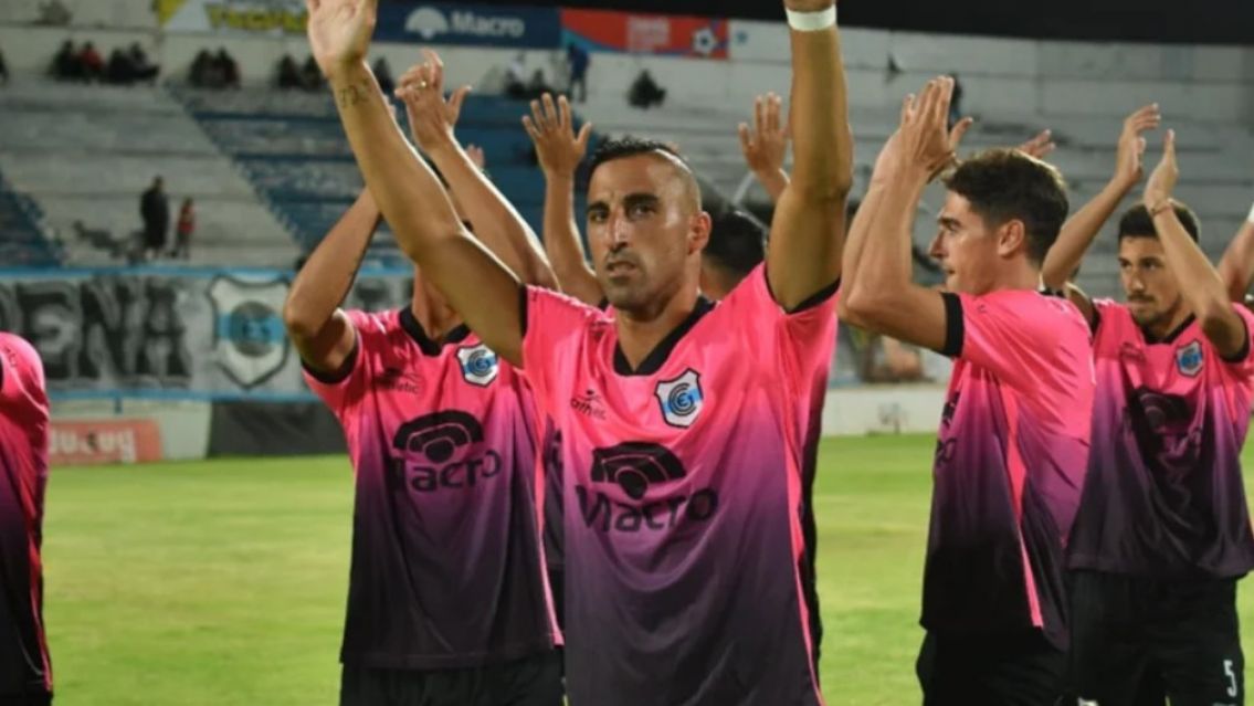 Gimnasia va por la gloria esta noche en Tucumán