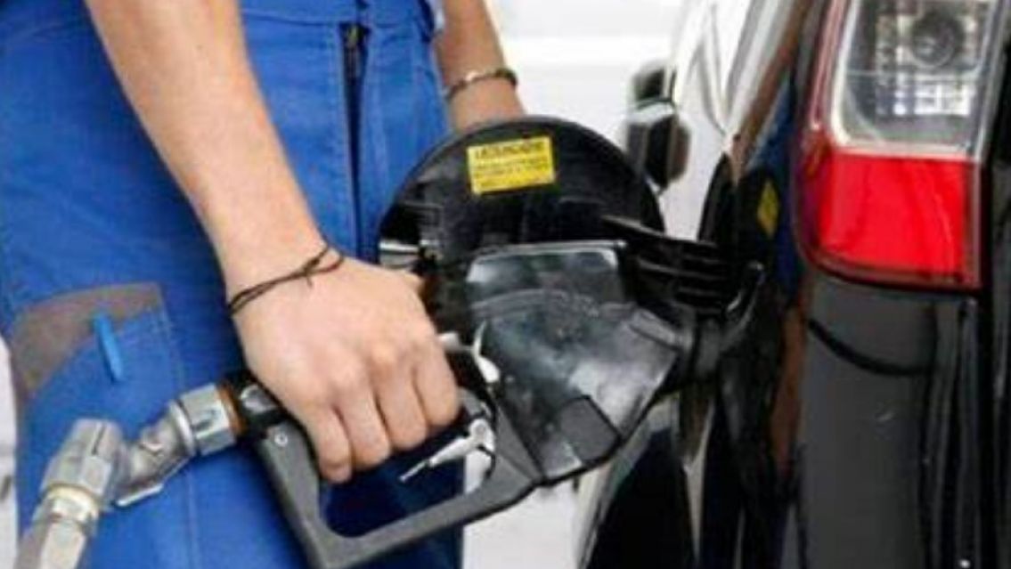 Por los altos precios en las estaciones de servicio cayó un 33% la venta de combustible