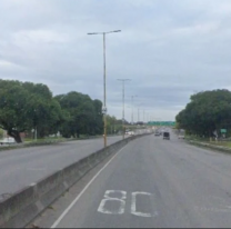 Remisero juje&ntilde;o discut&iacute;a con su novia, ella le gir&oacute; el volante y chocaron a otro auto