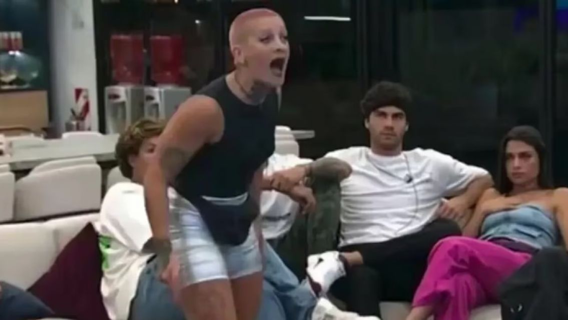 "Que se calle la jeta esta cacatúa": Emma le dijo de todo a Furia